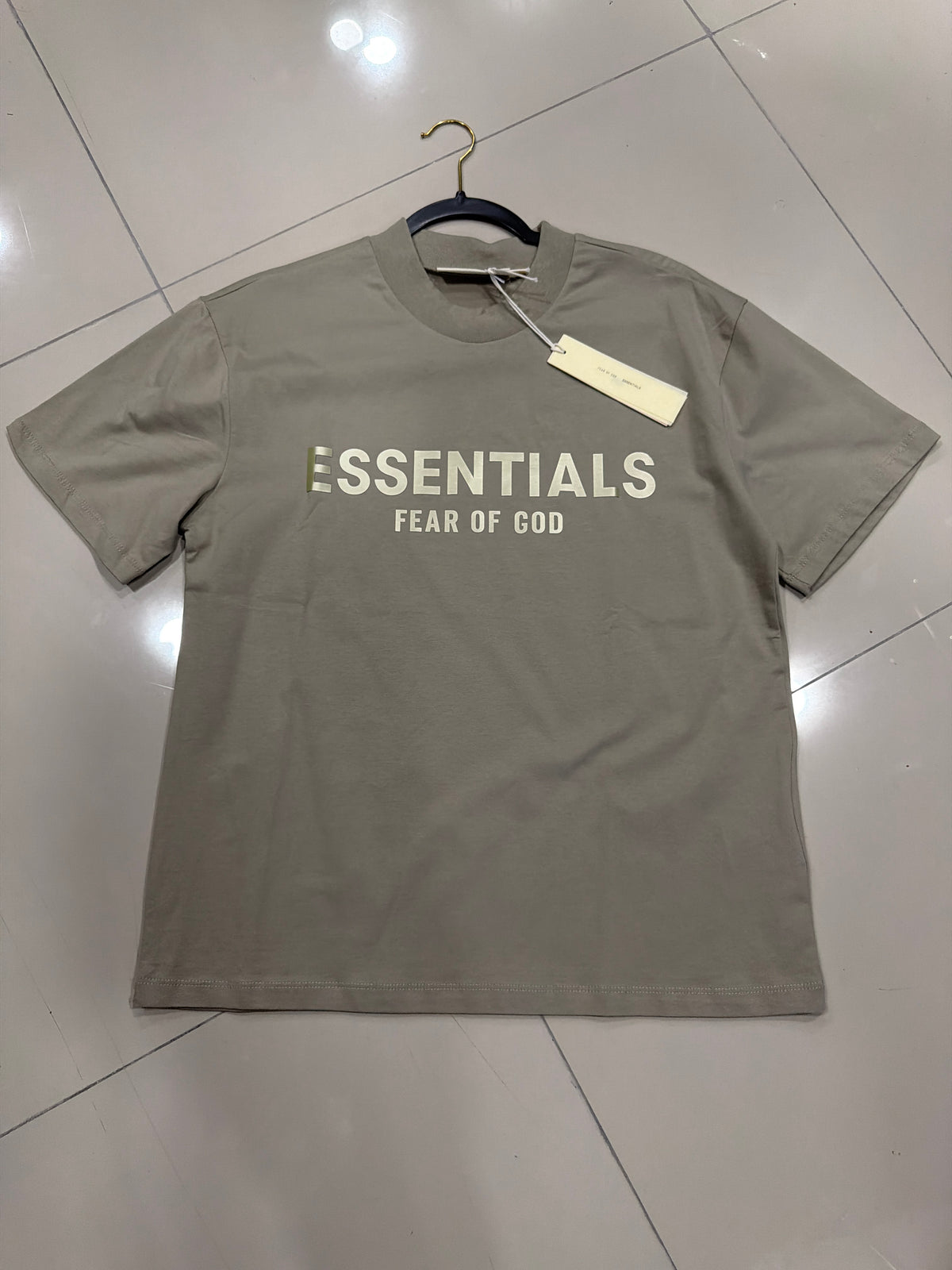 Essensials crema