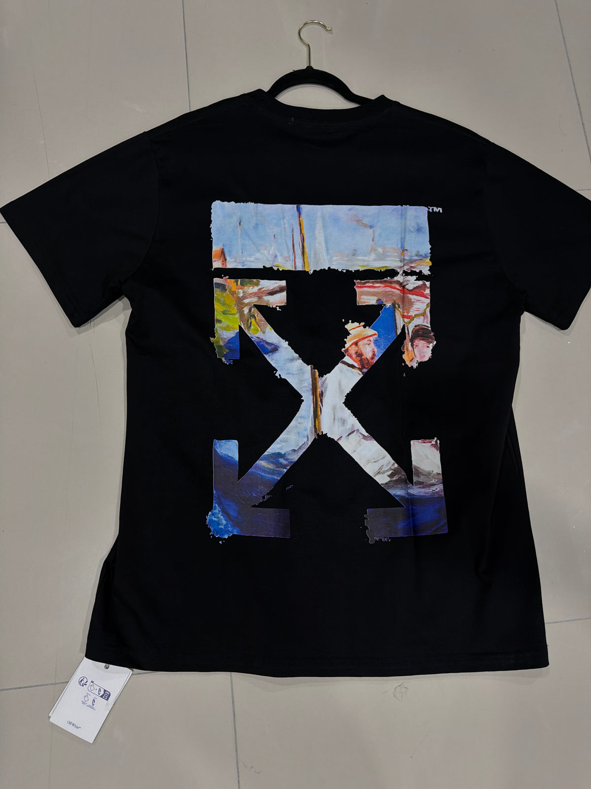 Off white black paisaje