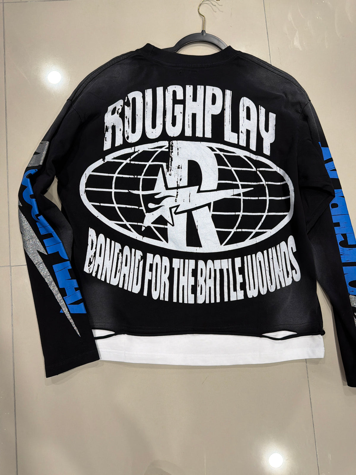 Roughplay black blue skull