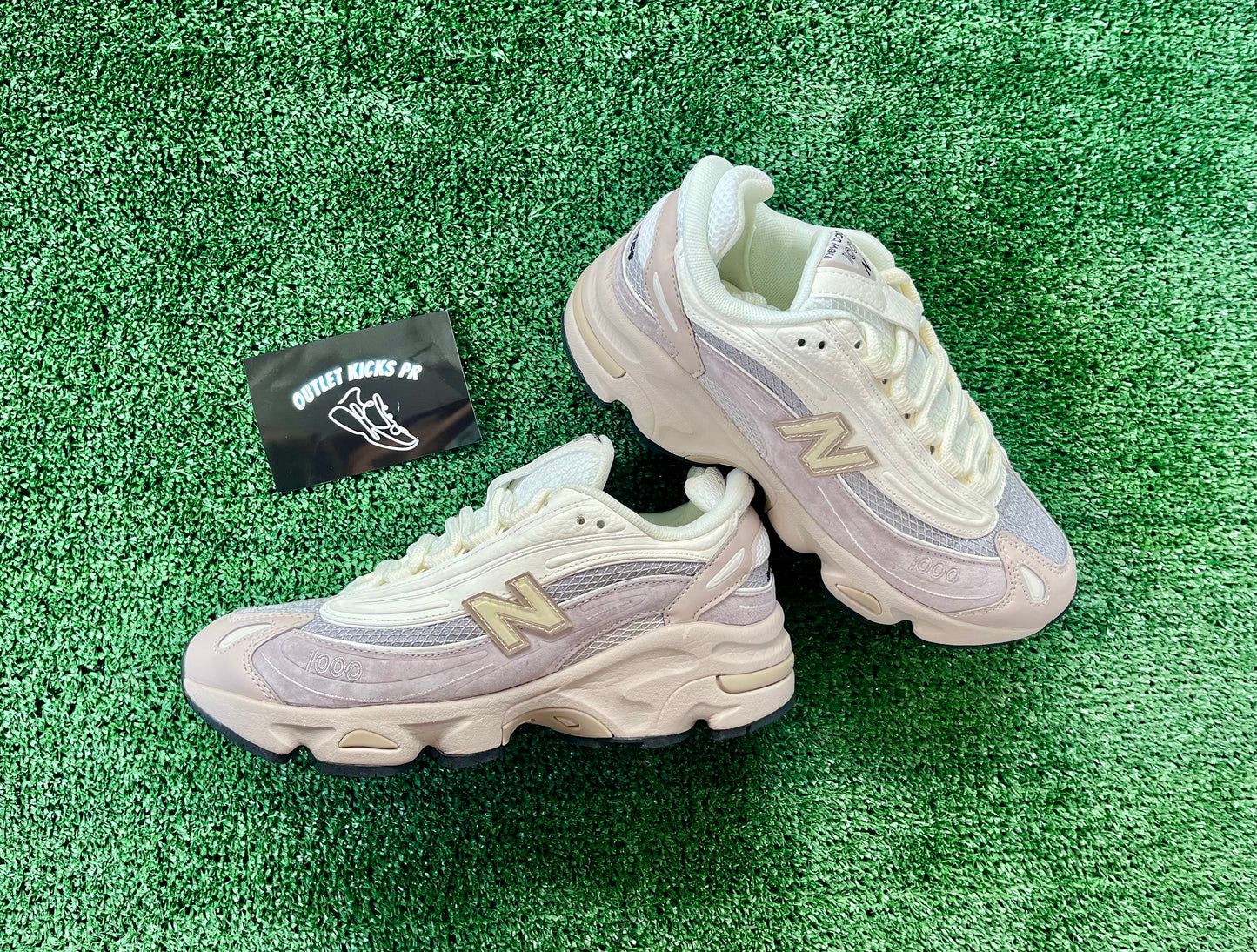 New balance 1000 blanca y crema (A LA MANO)