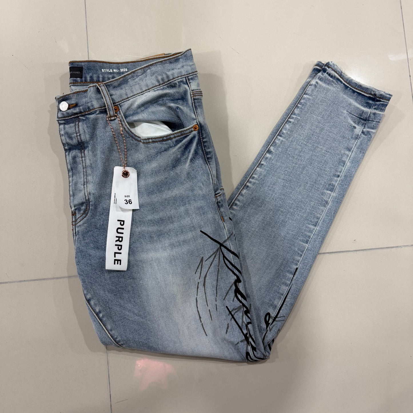 Purple Jeans Diseño Negro