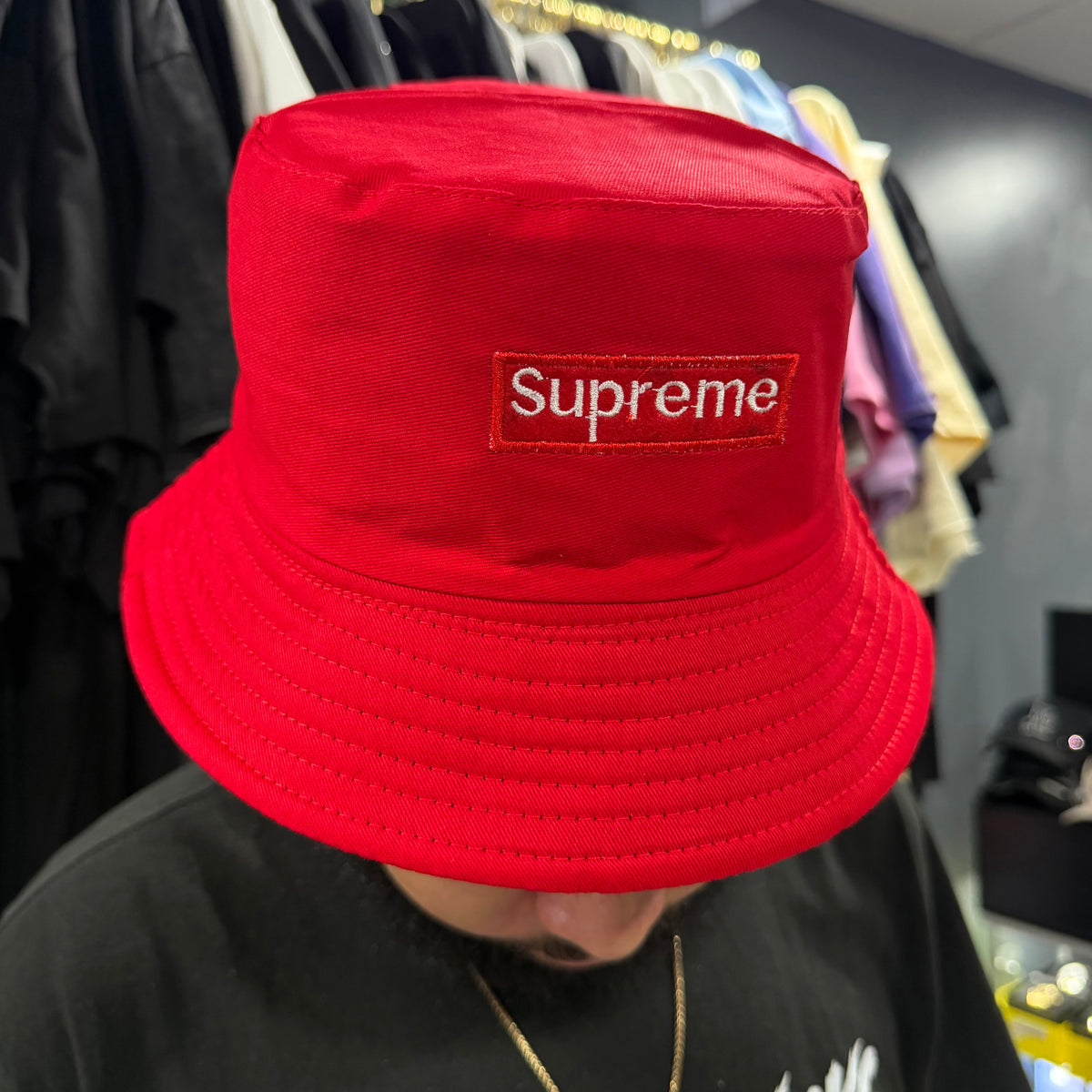 Gorro supreme rojo