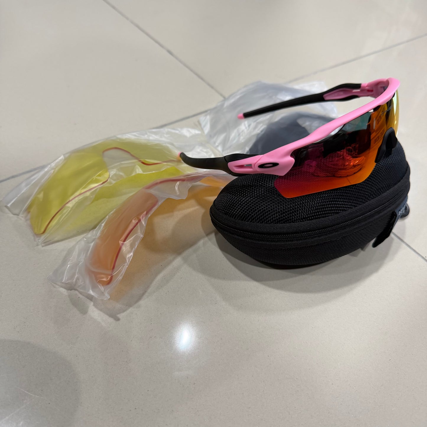 OAKLEY 5 lentes negras rosas