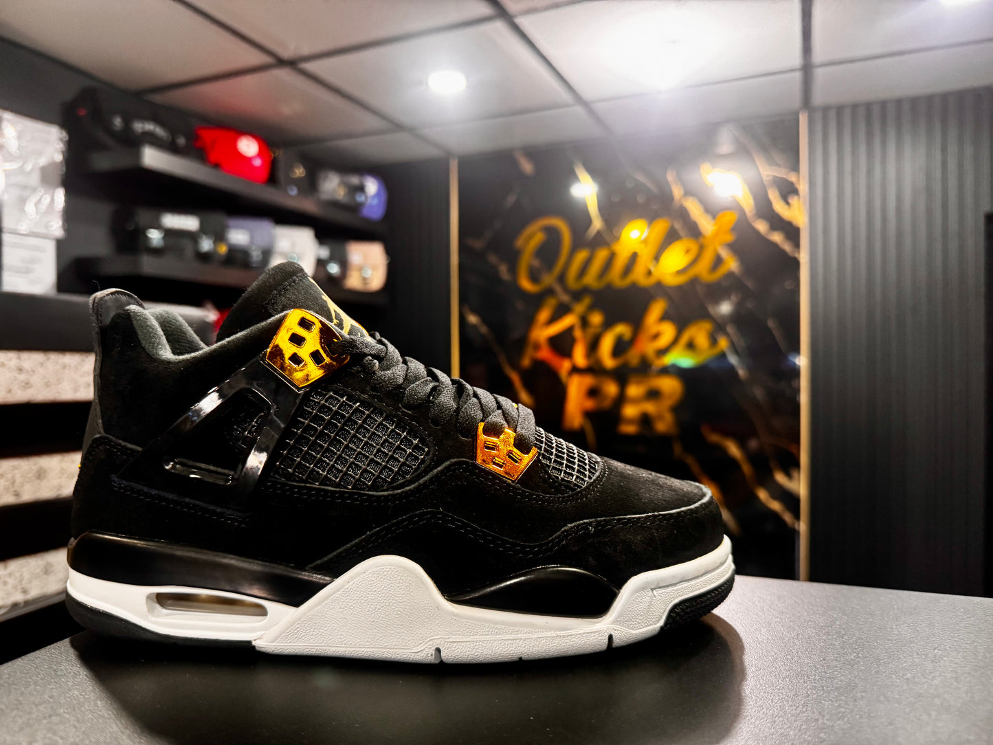 Jordan 4 Royalty