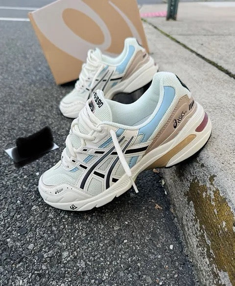 ASICS GEL WHITE BLUE AND BROWN (A LA MANO)