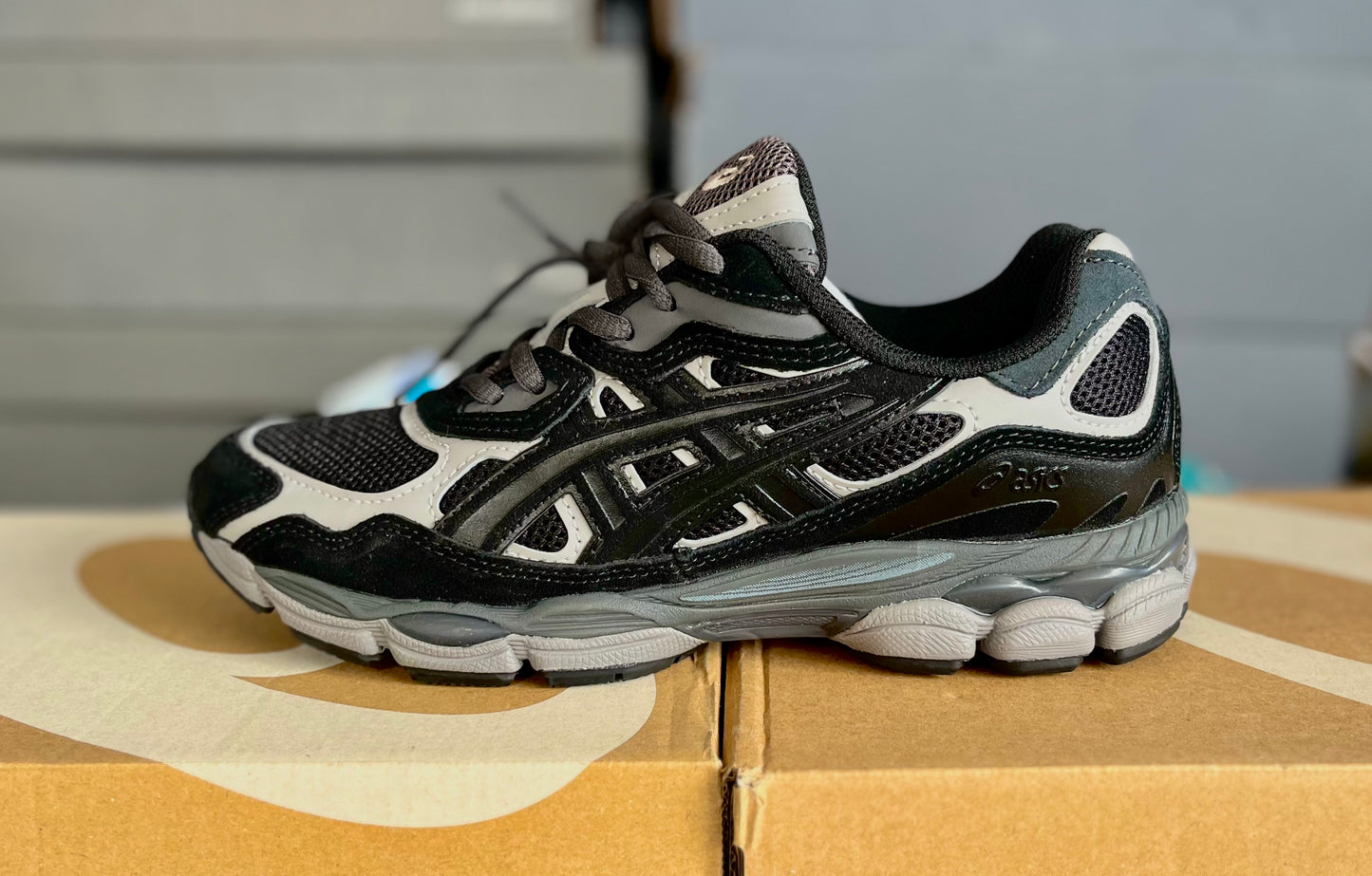 ASICS Gel NY black and gray (A LA MANO)