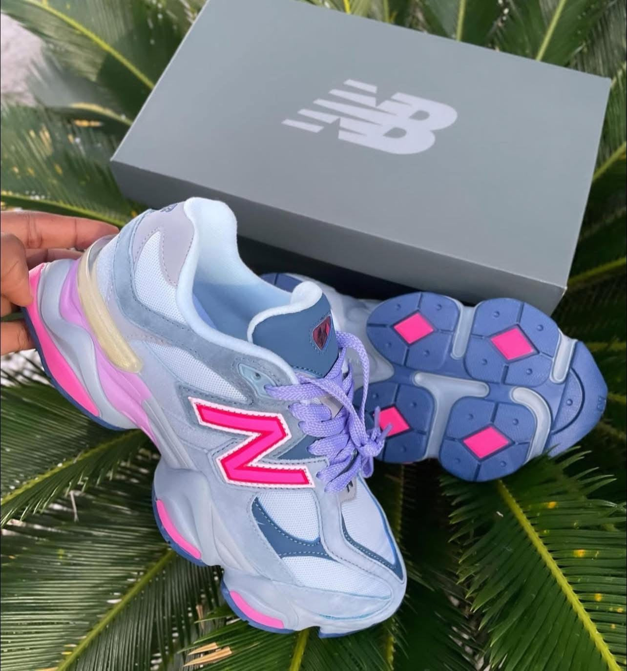 New Balance 9060 Grey and pink (A LA MANO)