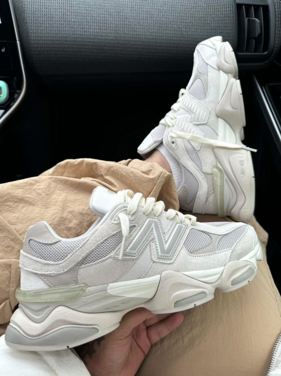 New Balance 9060 Cream and white (A LA MANO)