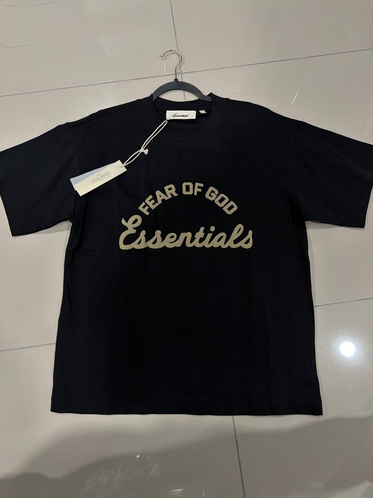 Essensials negro crema