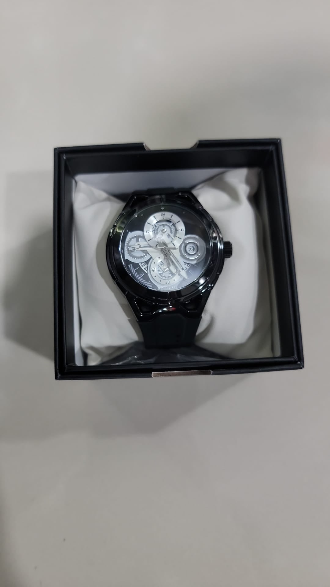 Reloj Negro y Plateado Original