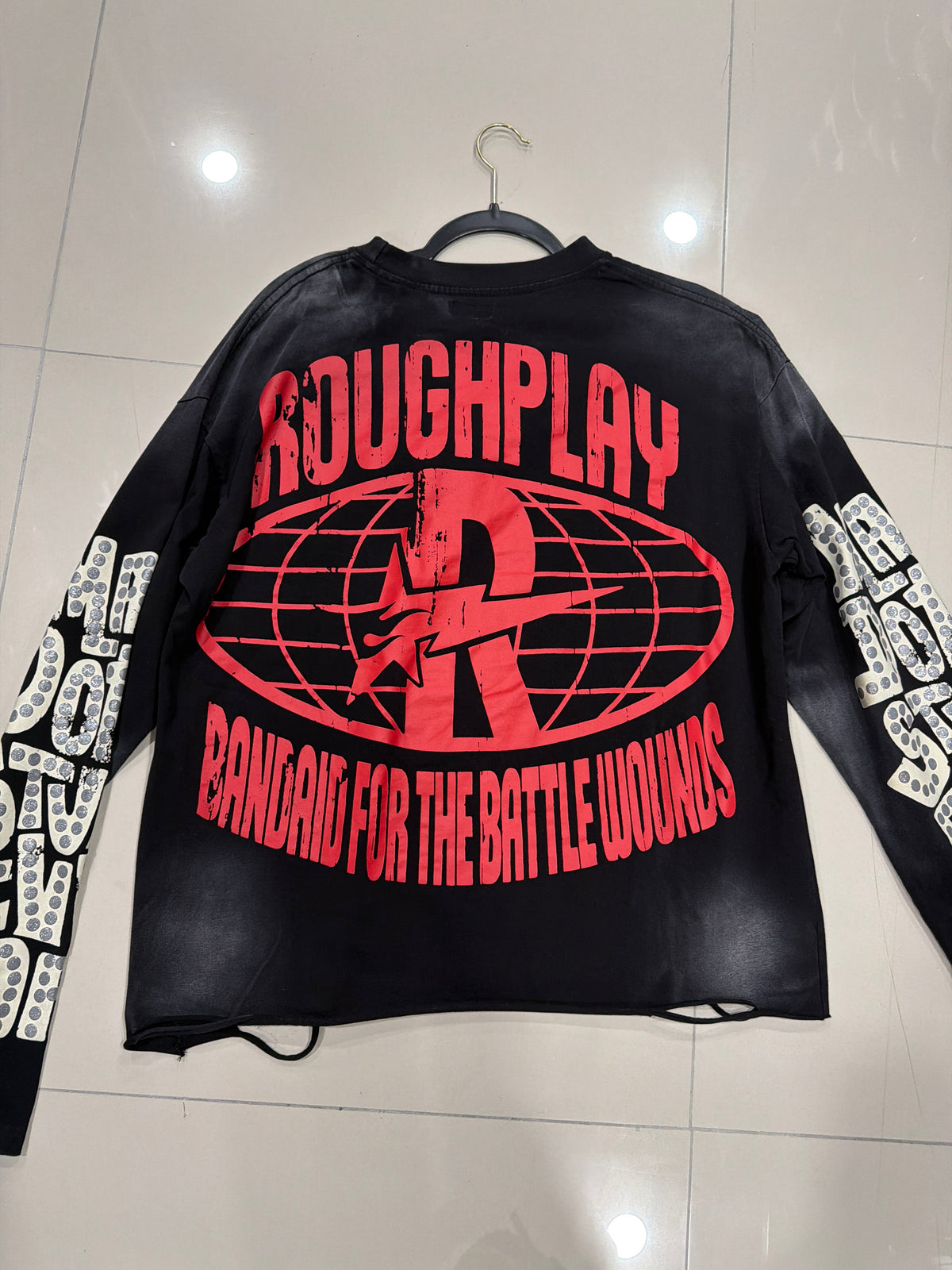 Roughplay black red