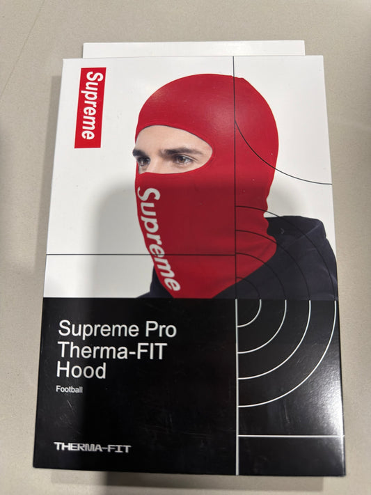 Nike Skimask supreme roja