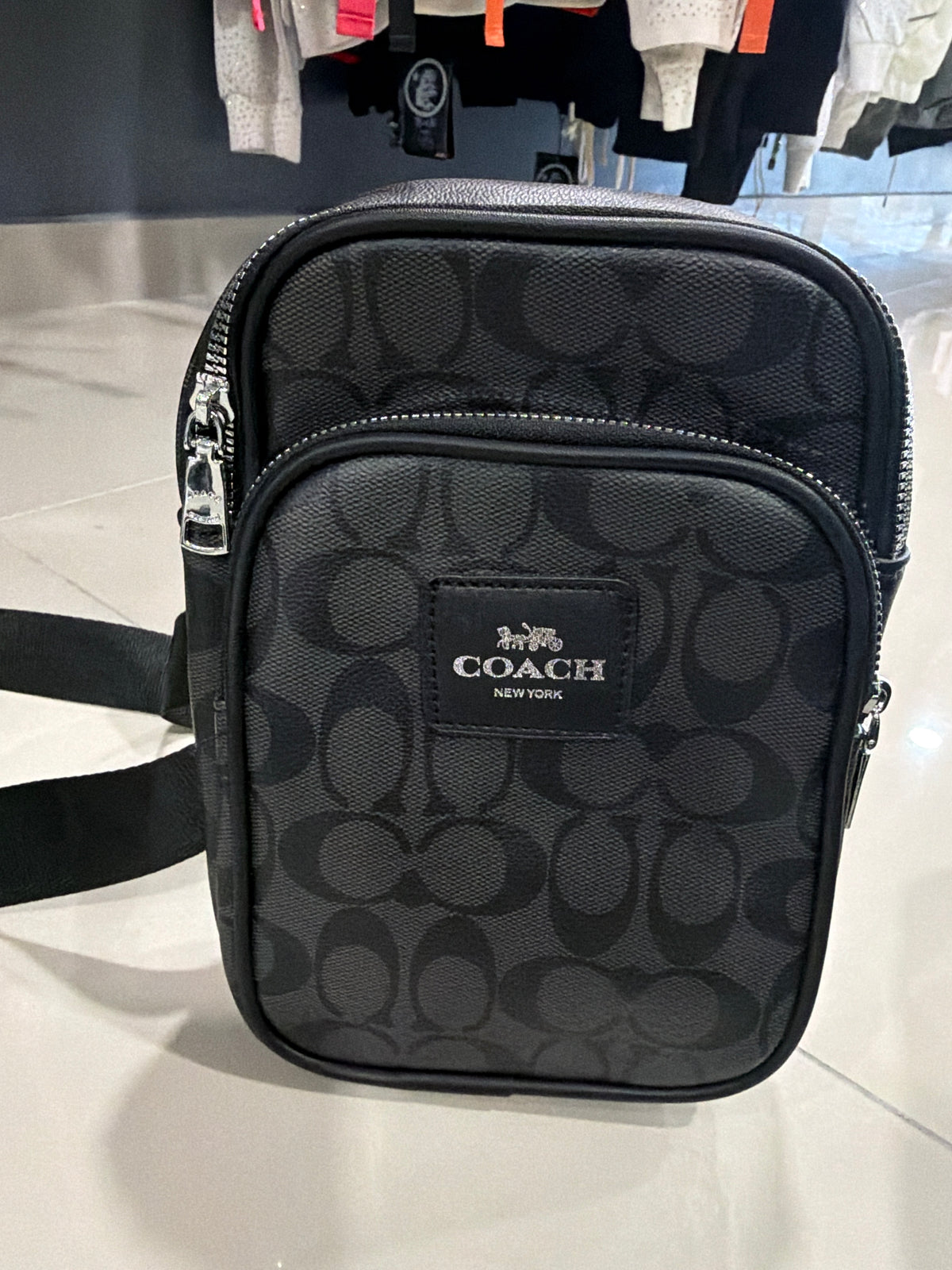 Coach negra cartera cuadrada pecho 2