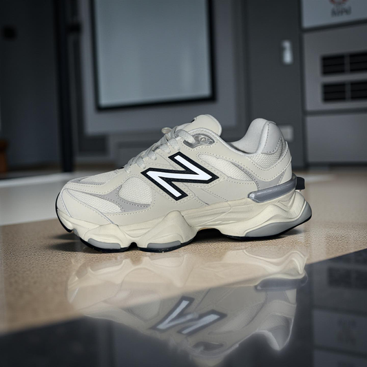 New Balance 9060 Cream and black  (A LA MANO)