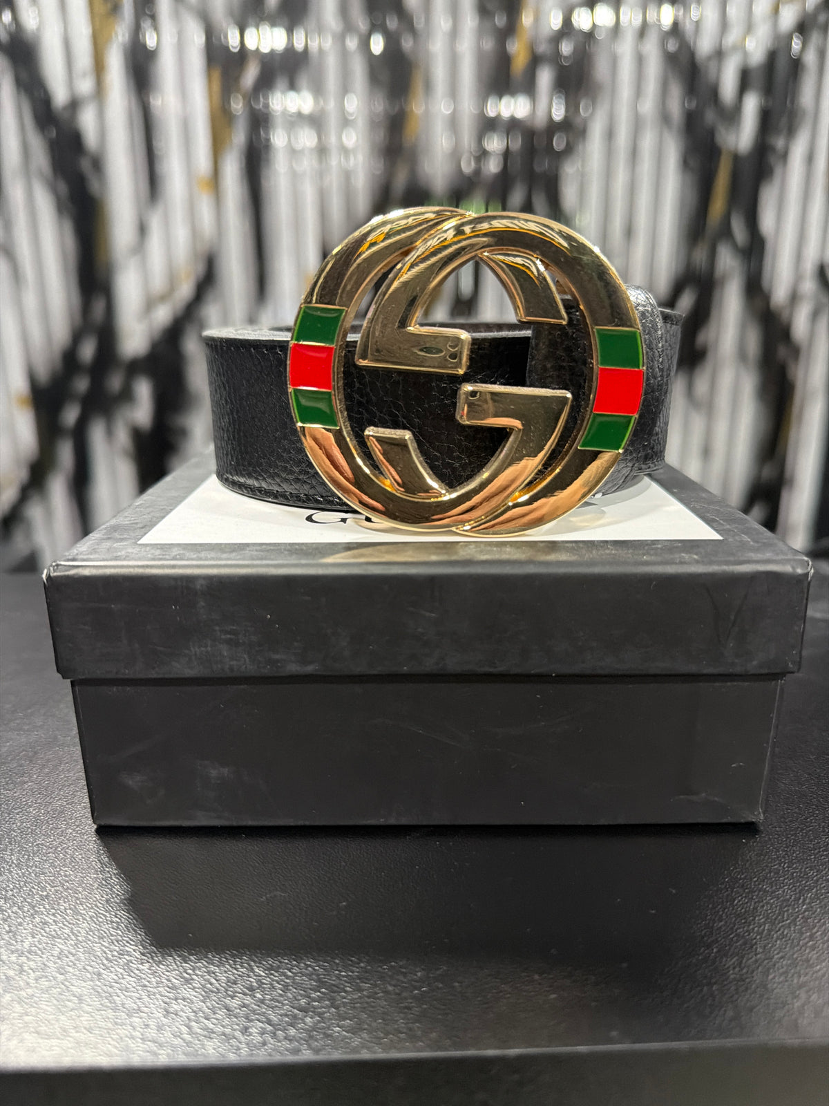 Gucci negra oro rojo y verde
