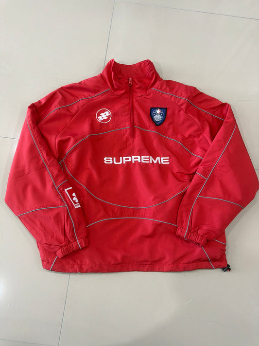ABRIGO SUPREME ROJO SOLO
