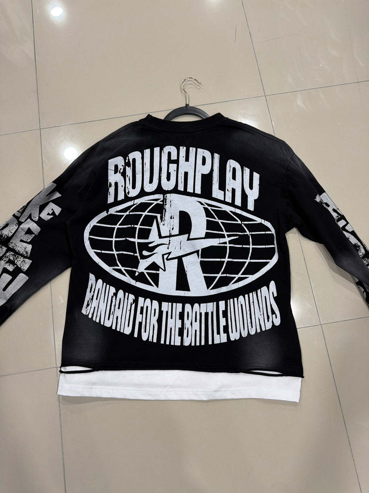 Roughplay black car blue