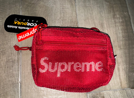 Cartera Supreme roja pequeña