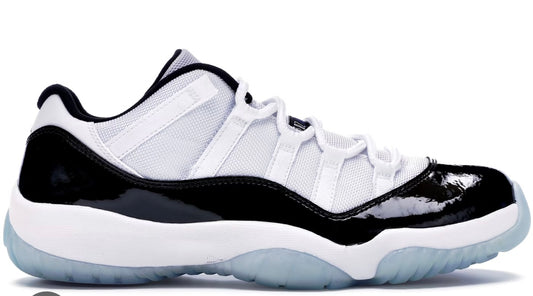 Jordan Retro 11 concord low (A LA MANO)