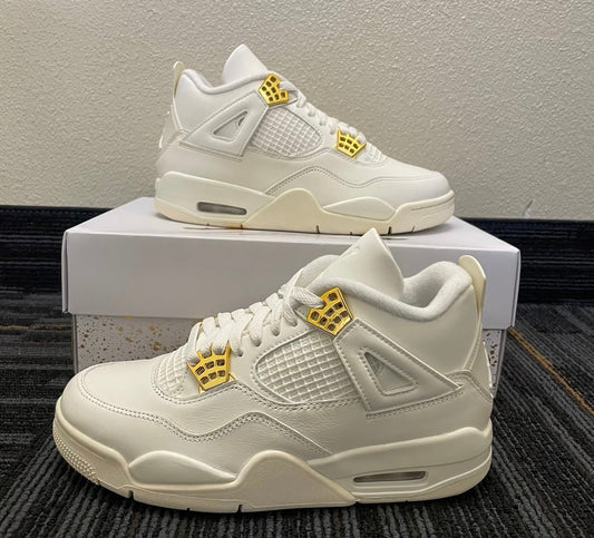 Jordan Retro 4 Metalic Gold (A LA MANO)