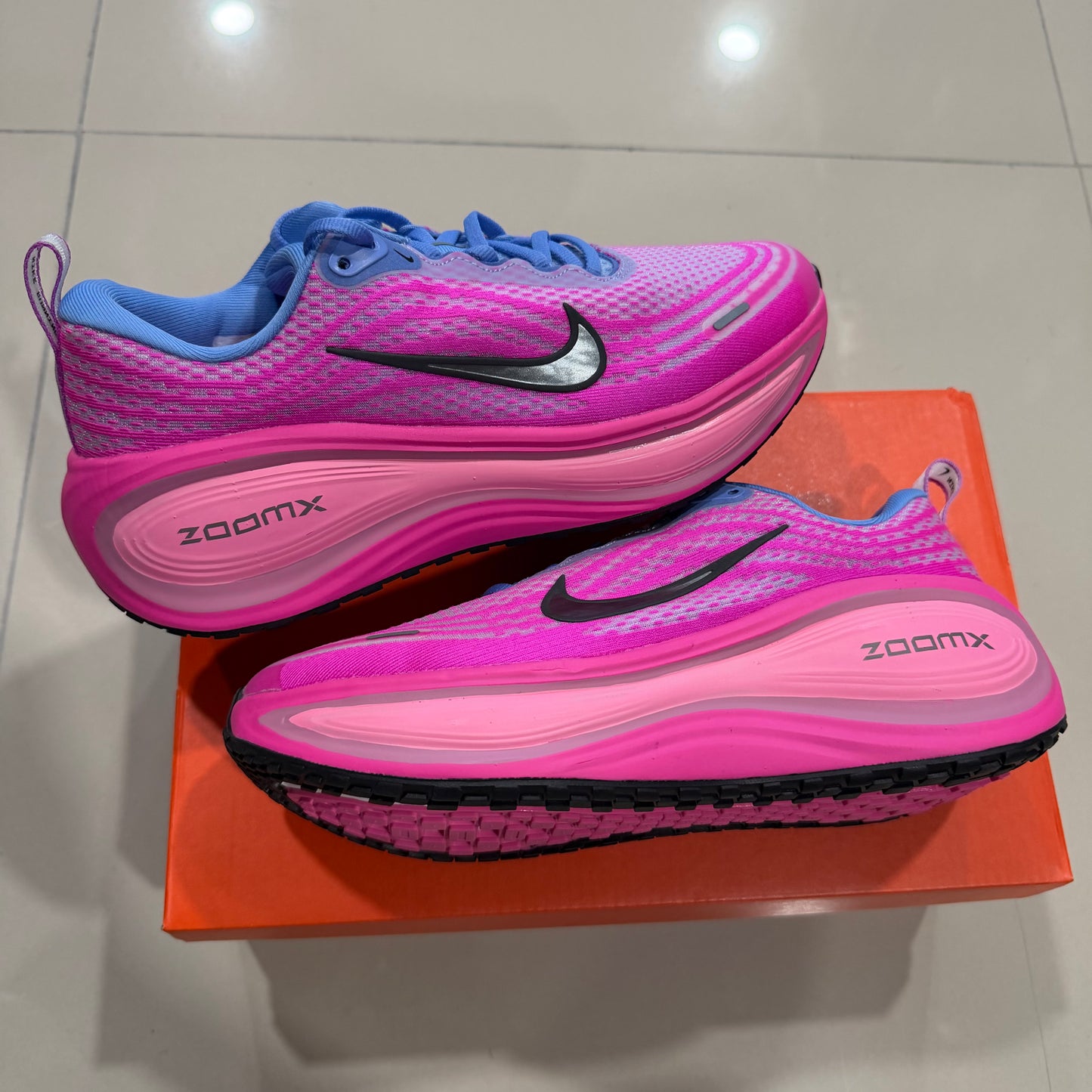 Nike Vomero 18 purple blue 2
