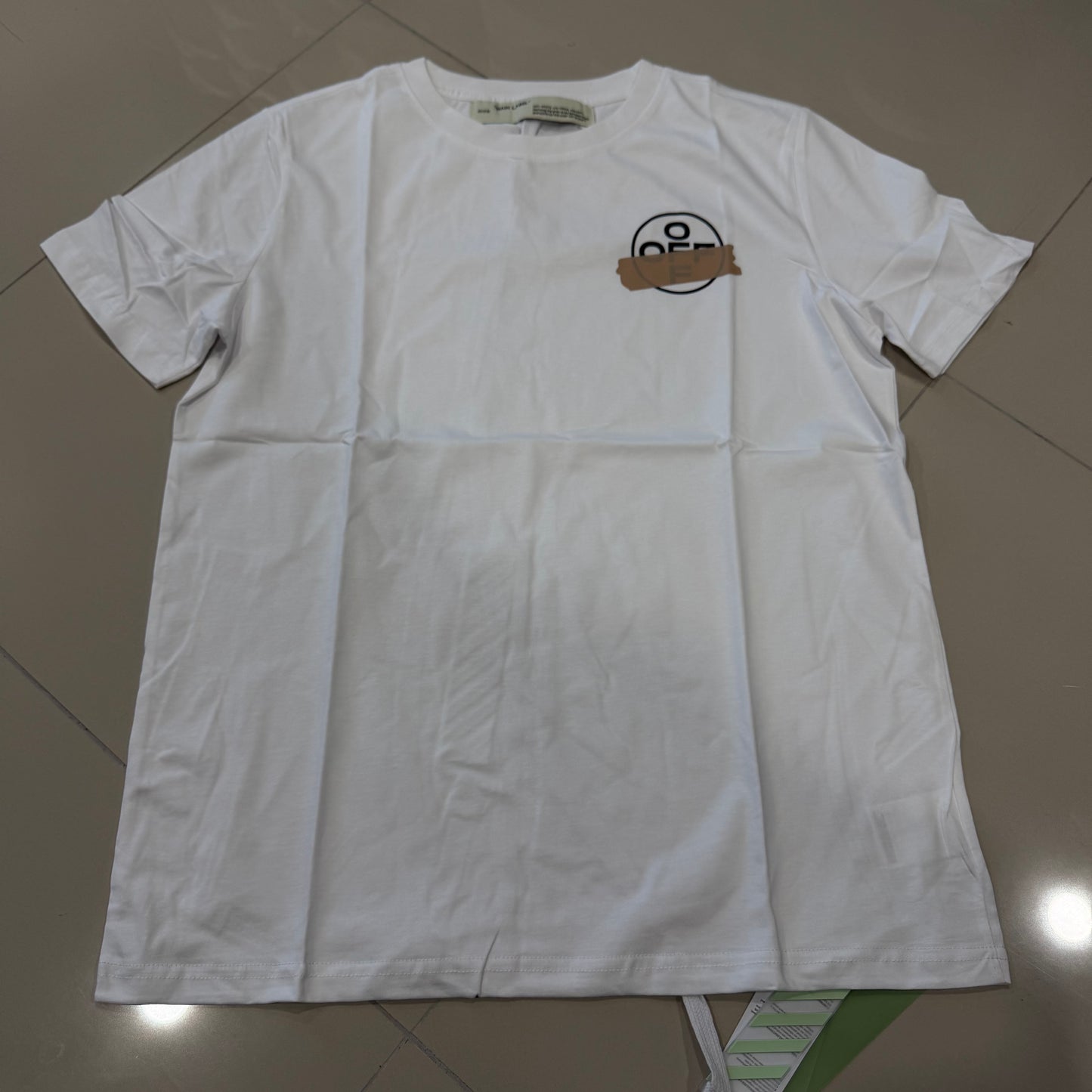Off White Blanca crema negro