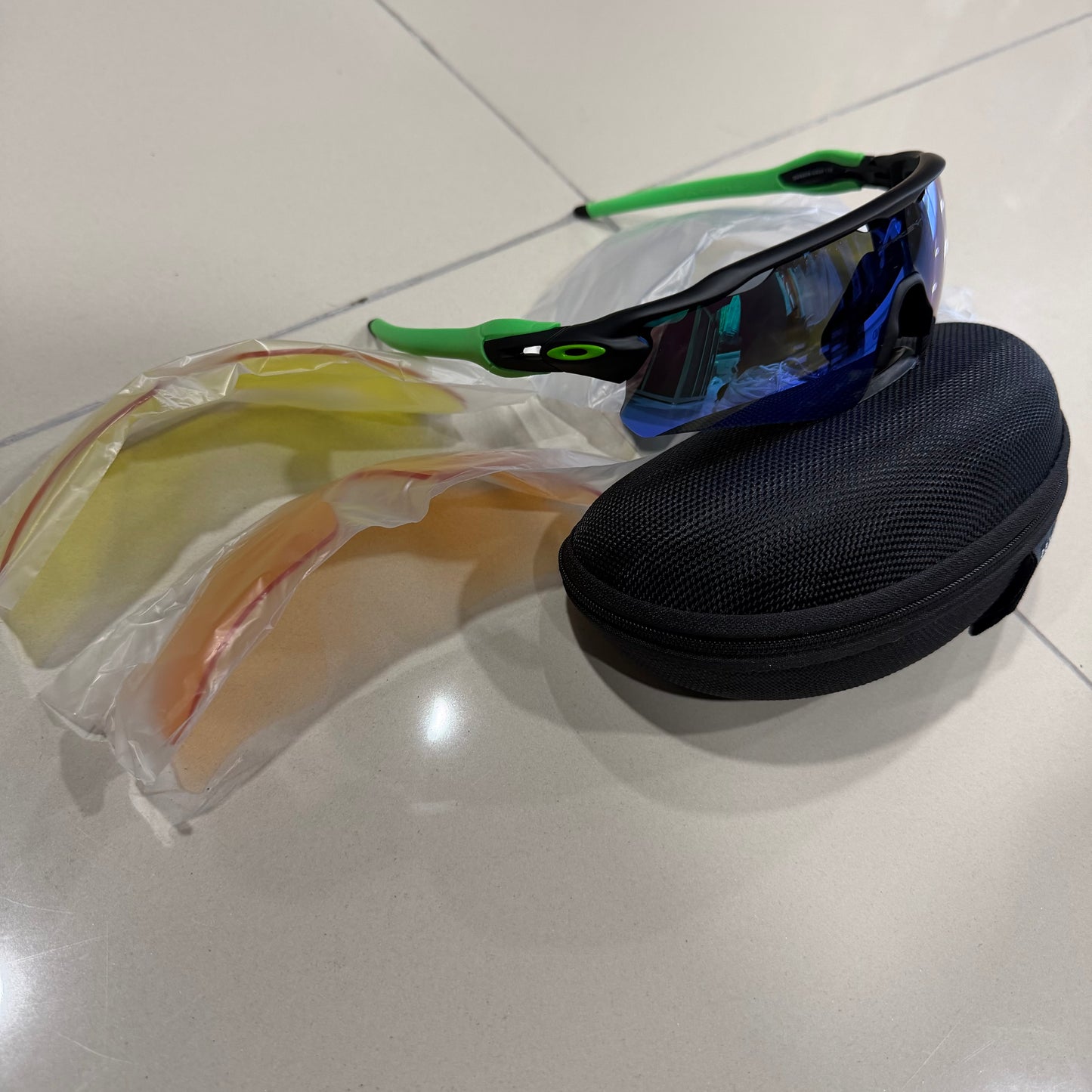 OAKLEY 5 lentes verde negro