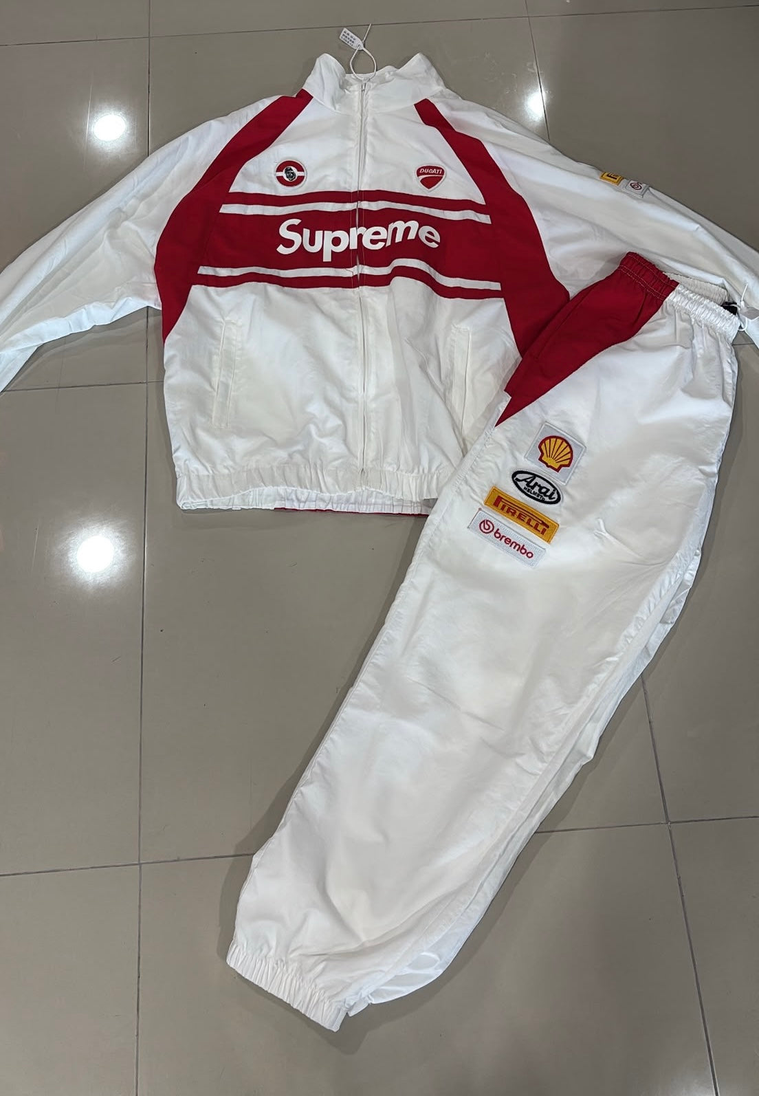 Supreme conjunto blanco