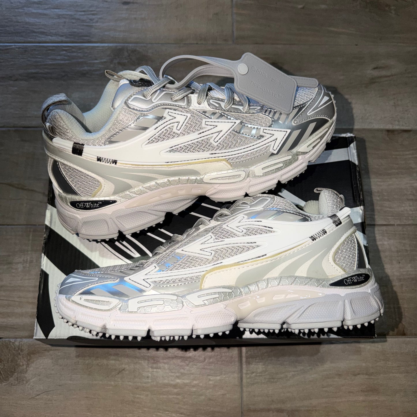OFF WHITE Gray