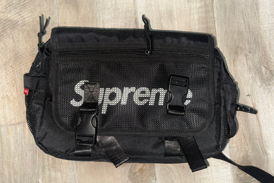 Cartera Supreme grande negra
