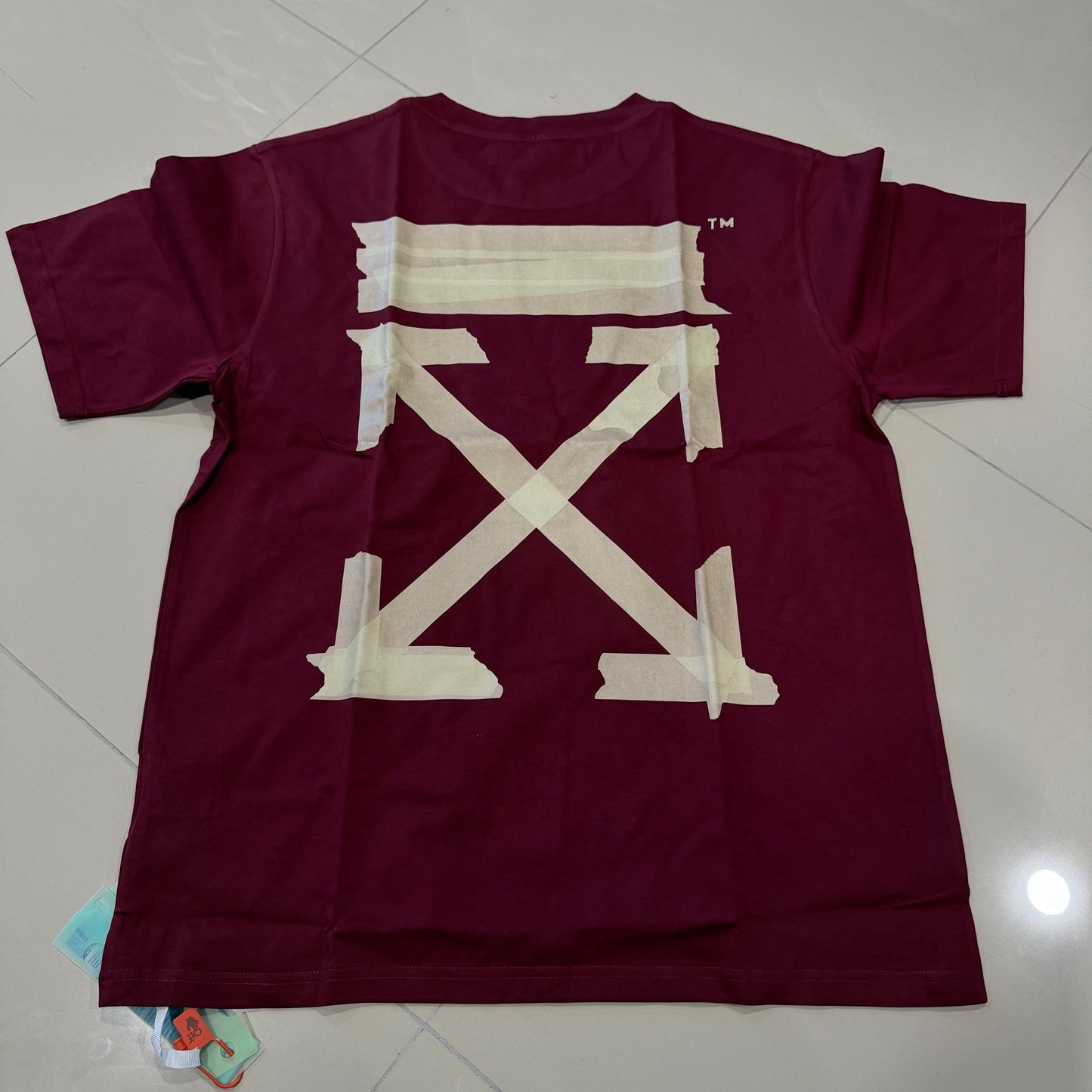 Off White Vino Crema