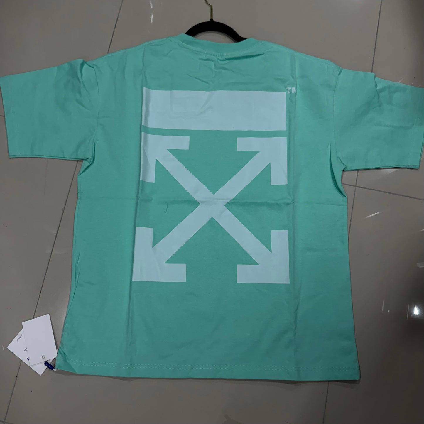 Off White Aqua blanca