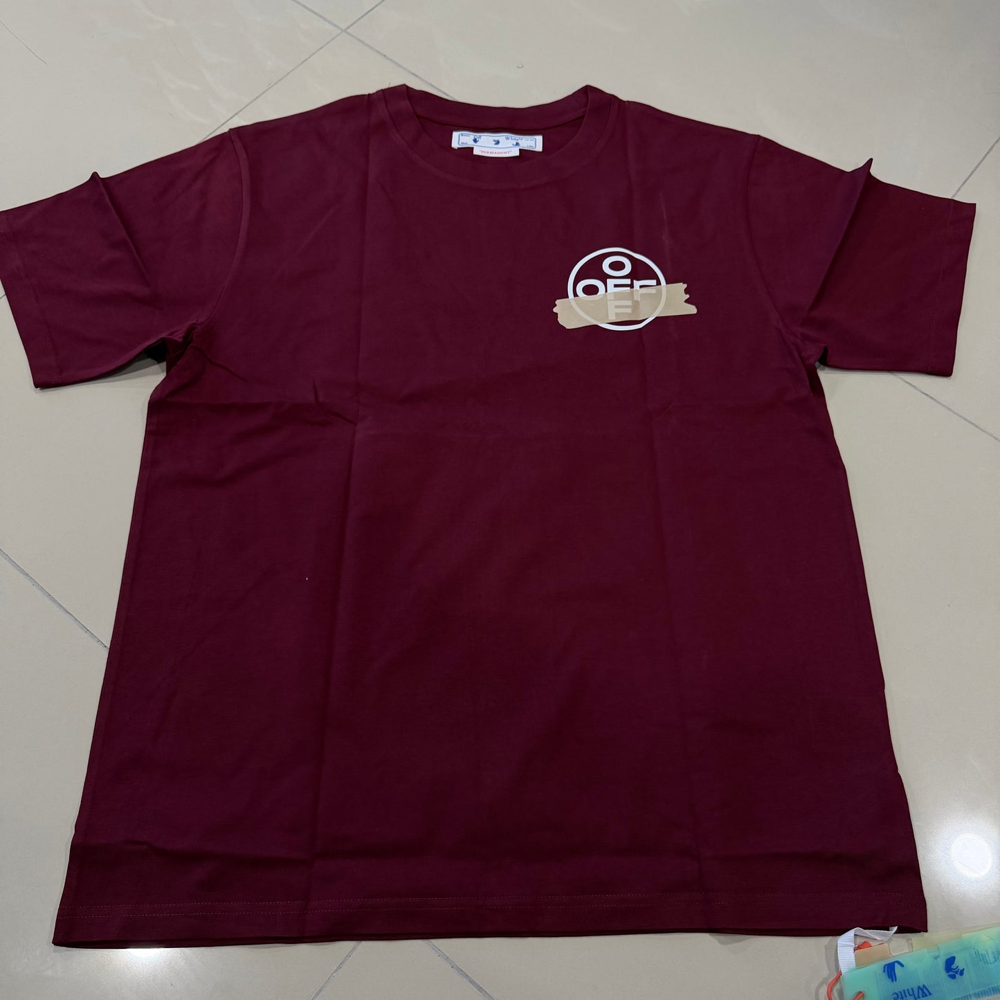 Off White Vino Crema
