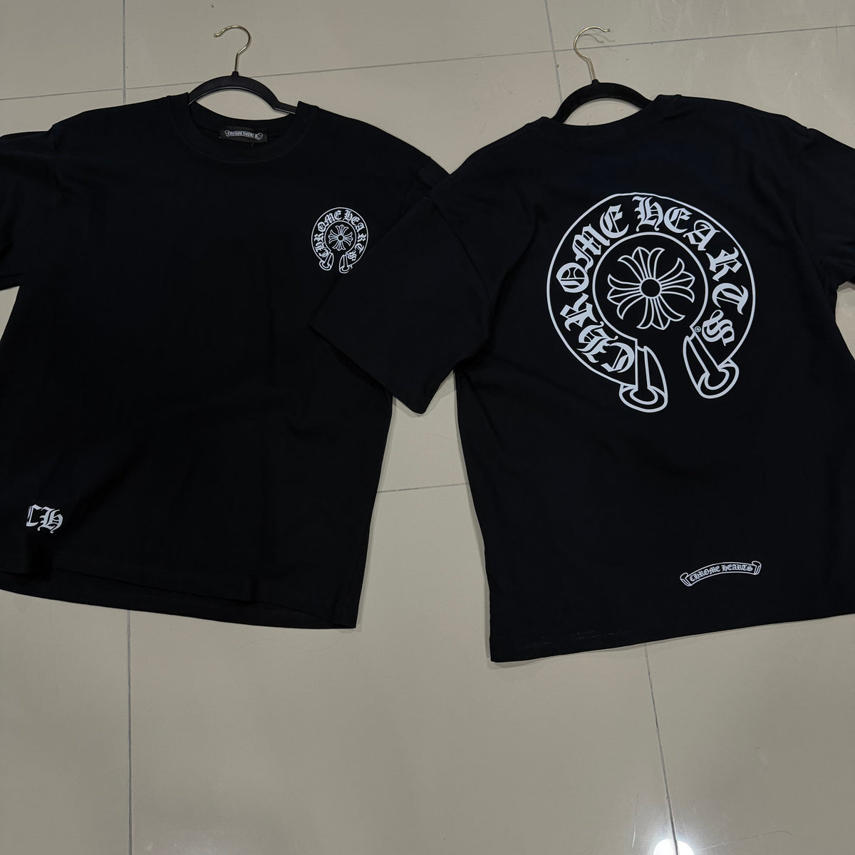 Camisa Chrome Hearts Negra con logo circular blanco sin bolsillo
